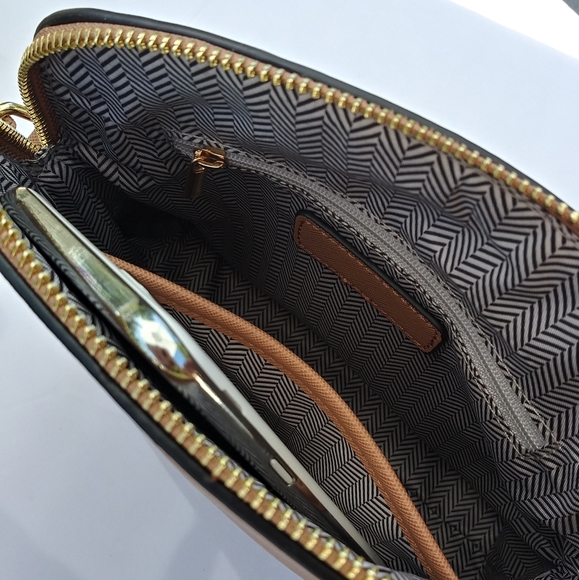 NWOT ISABELLE VEGAN CROSSBODY SHOULDER BAG PURSE - Picture 6 of 8